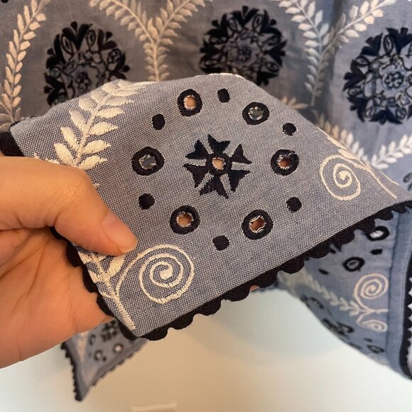 RUNGOLEE Francois Floral Embroidered Chambray Lightweight Jacket \\ L - Picture 11 of 11